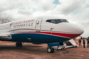 Dynamic Aviation 737.