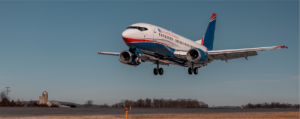 Dynamic Aviation 737 landing.